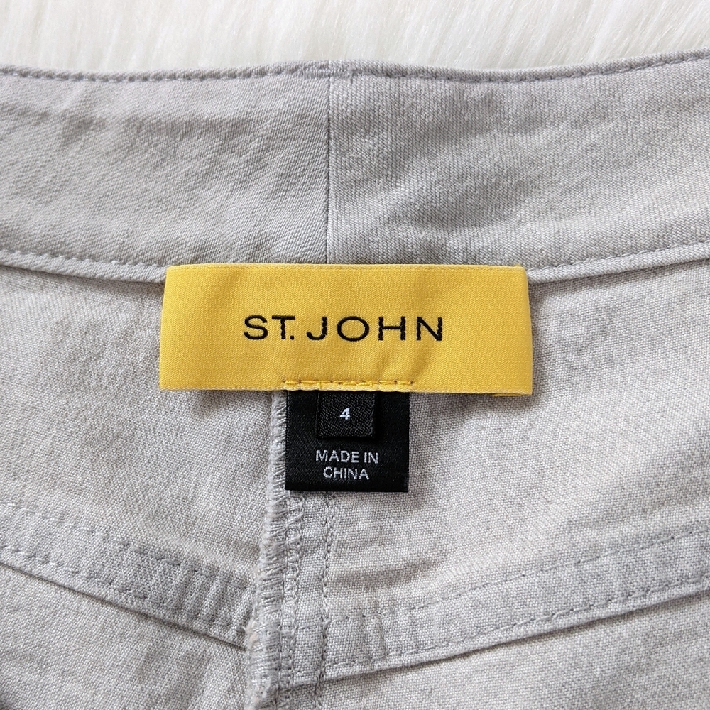 St. John Light Gray Straight Leg Cropped Jeans | Size 4 - Picture 4 of 9